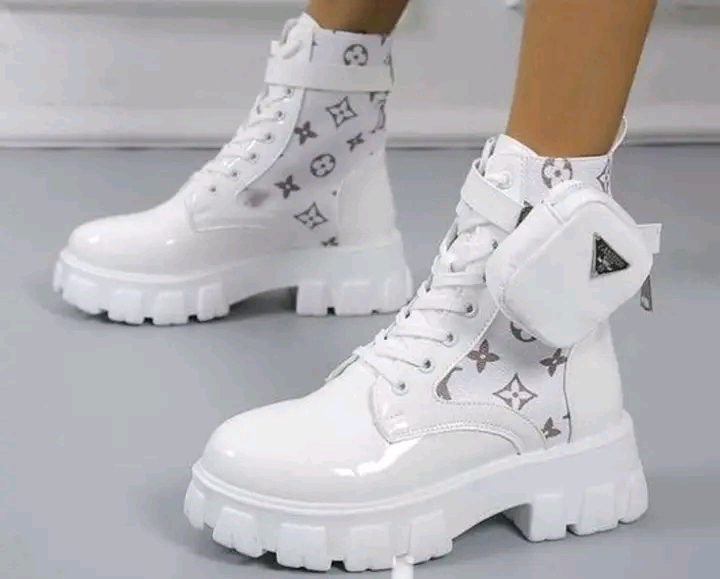 Women Classic White Boots